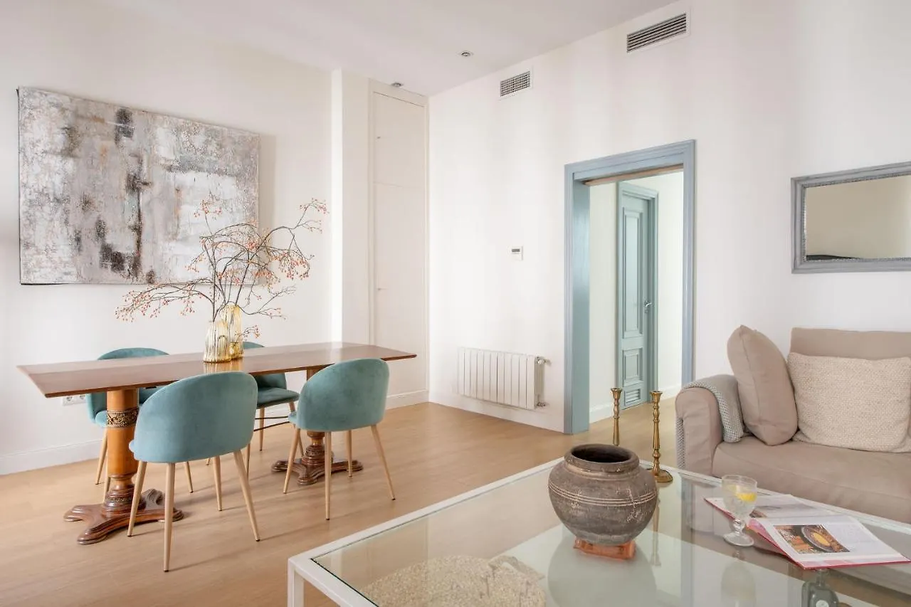 Plaza Nueva 2 Bedrooms & 2 Bathrooms Seville Apartment